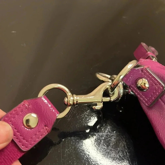 Coach Poppy magenta patent leather purse and wallet combo - Picture 4 of 16